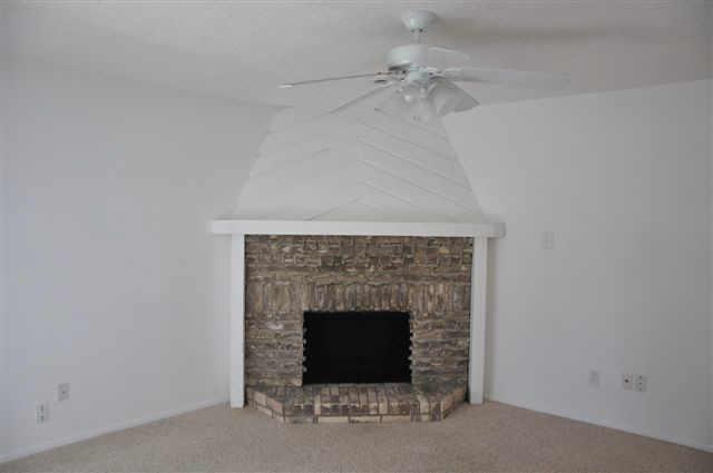 2610 Lakehill Lane Carrollton TX 75006