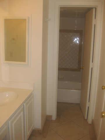 2610 Lakehill Lane Carrollton TX 75006
