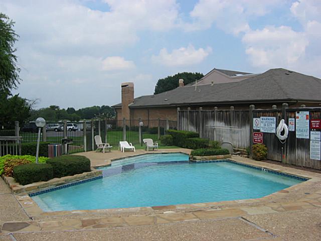 2610 Lakehill Lane Carrollton TX 75006