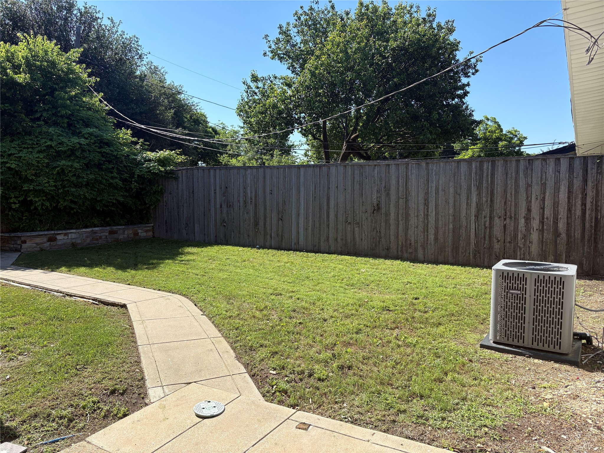 12404 Sunland Street Dallas TX 75218