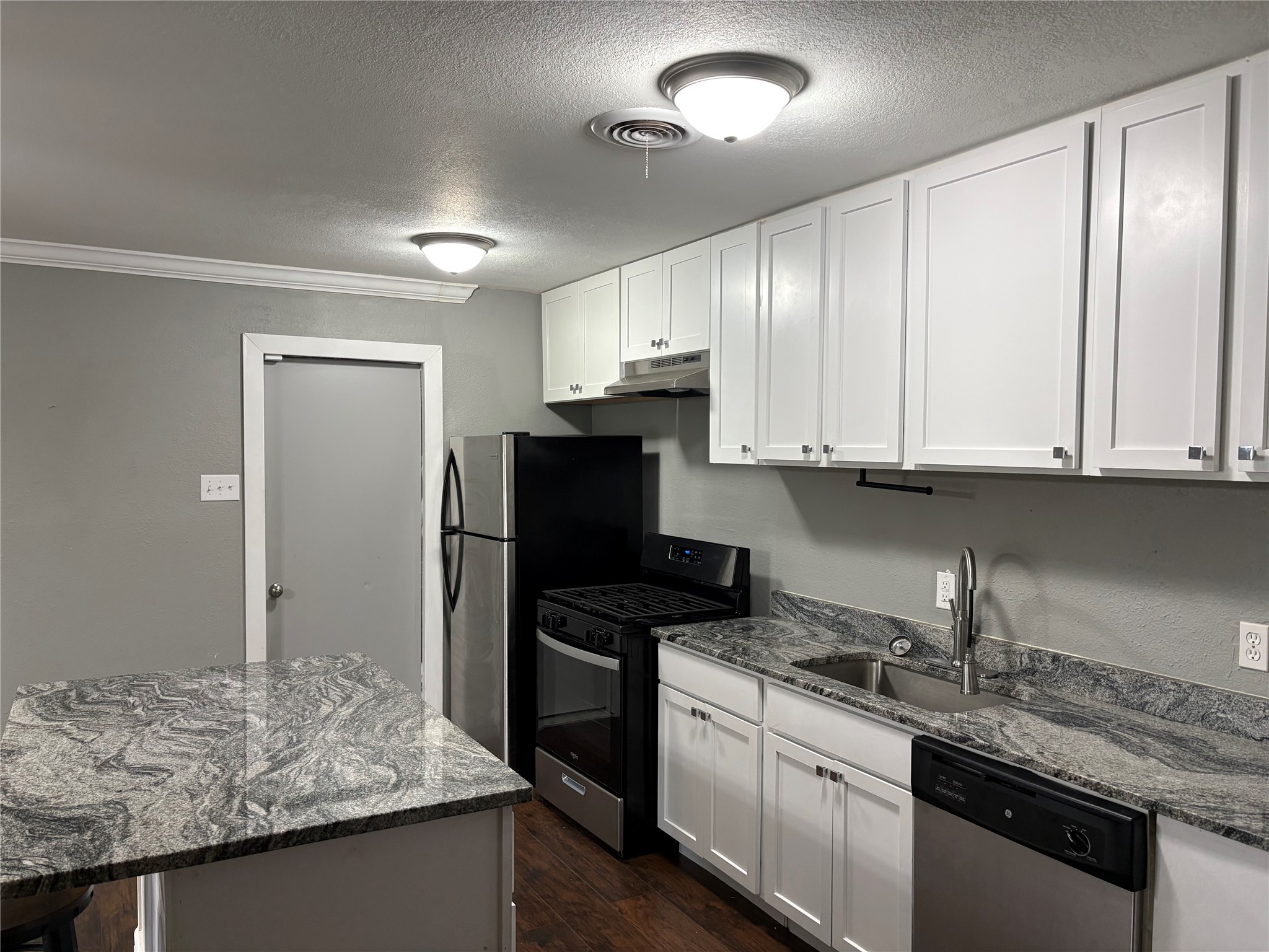 12404 Sunland Street Dallas TX 75218