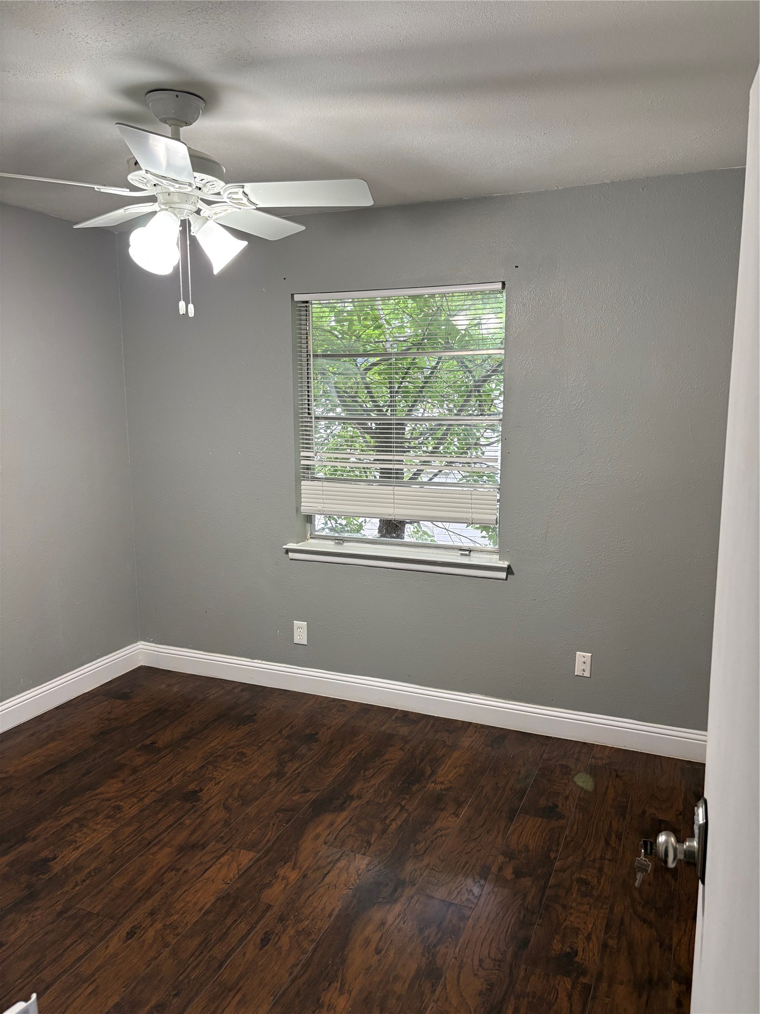 12404 Sunland Street Dallas TX 75218
