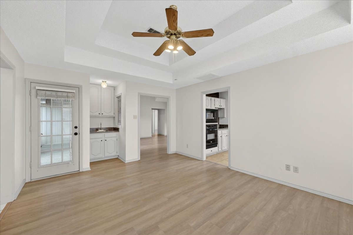 3509 Edgehill Street Grapevine TX 76051