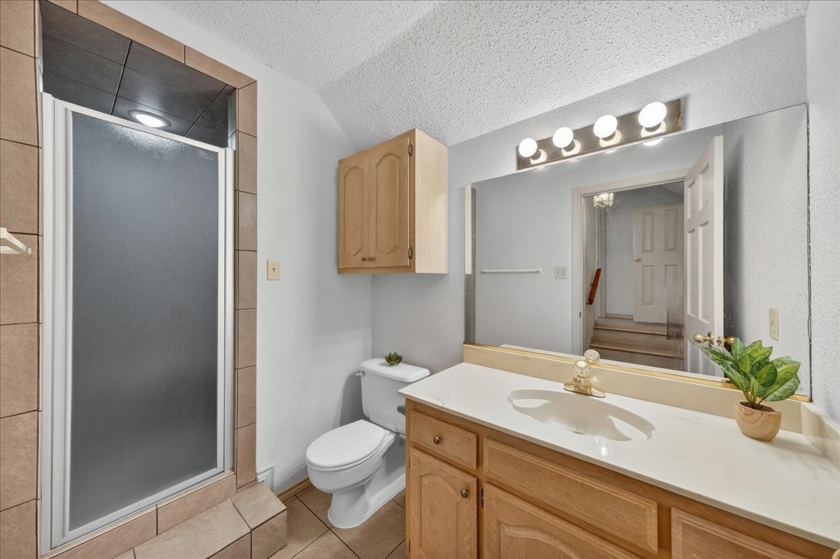 3509 Edgehill Street Grapevine TX 76051