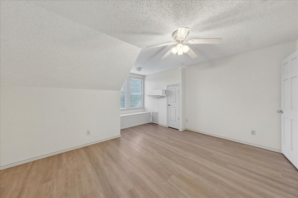 3509 Edgehill Street Grapevine TX 76051