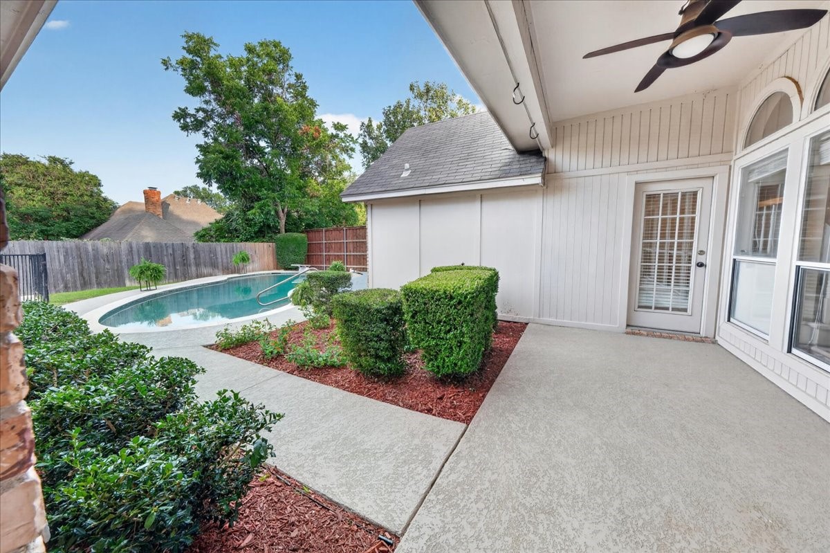 3509 Edgehill Street Grapevine TX 76051