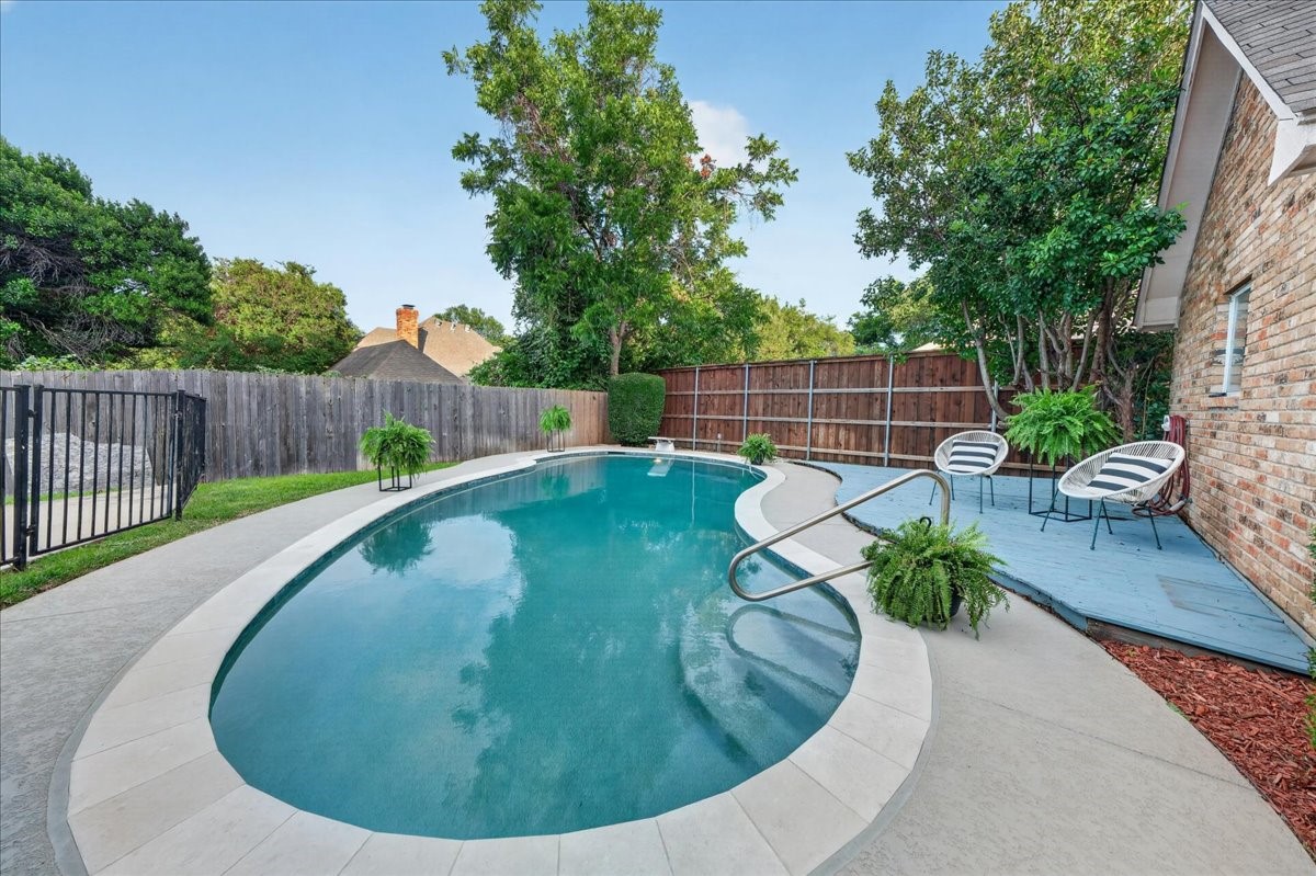 3509 Edgehill Street Grapevine TX 76051