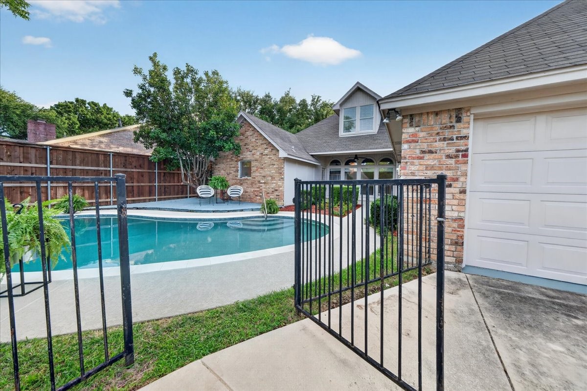 3509 Edgehill Street Grapevine TX 76051