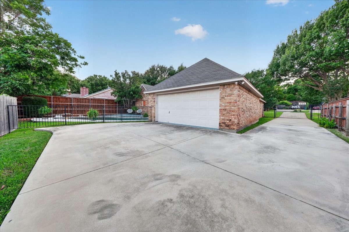 3509 Edgehill Street Grapevine TX 76051