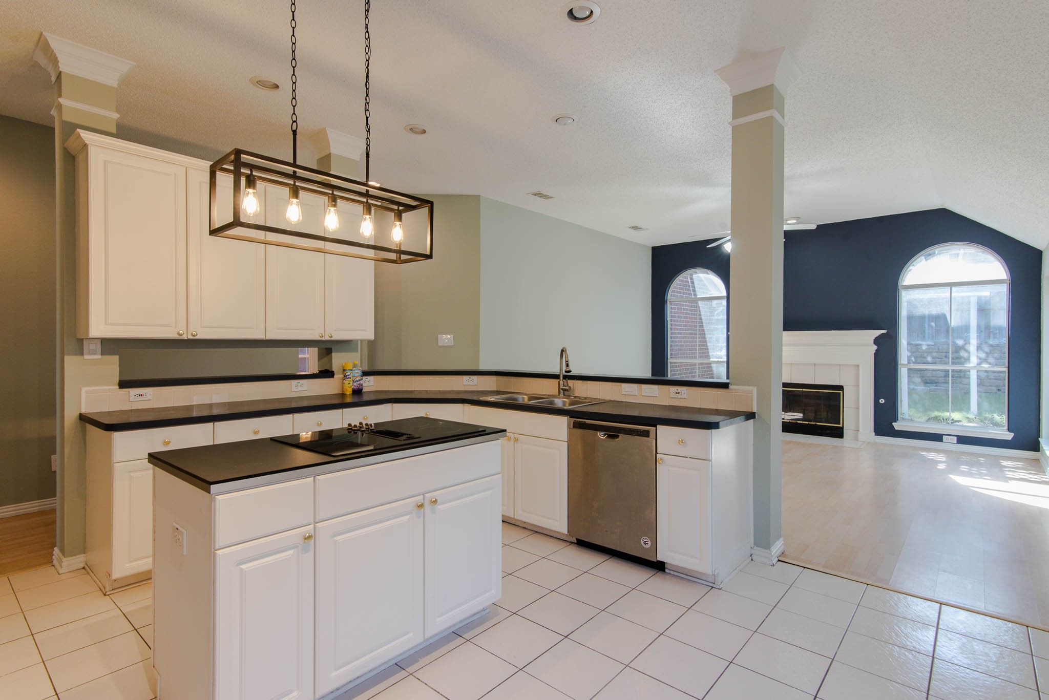 9321 Western Trail Irving TX 75063