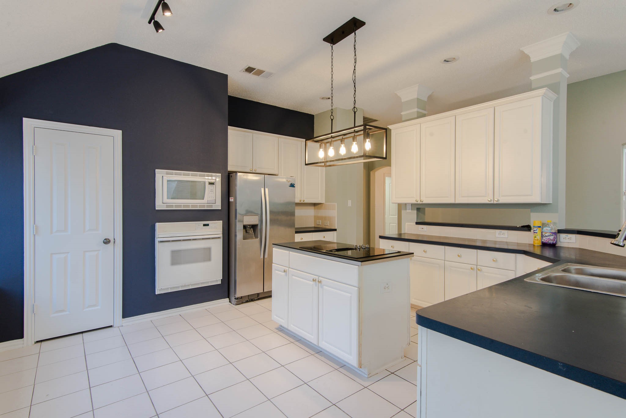 9321 Western Trail Irving TX 75063