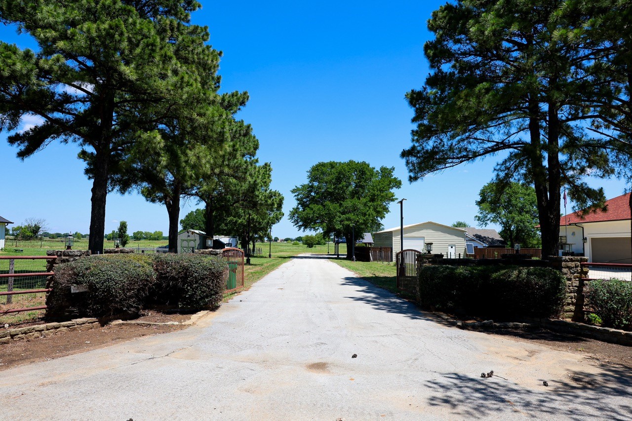 10575 Friendship Road Pilot Point TX 76258