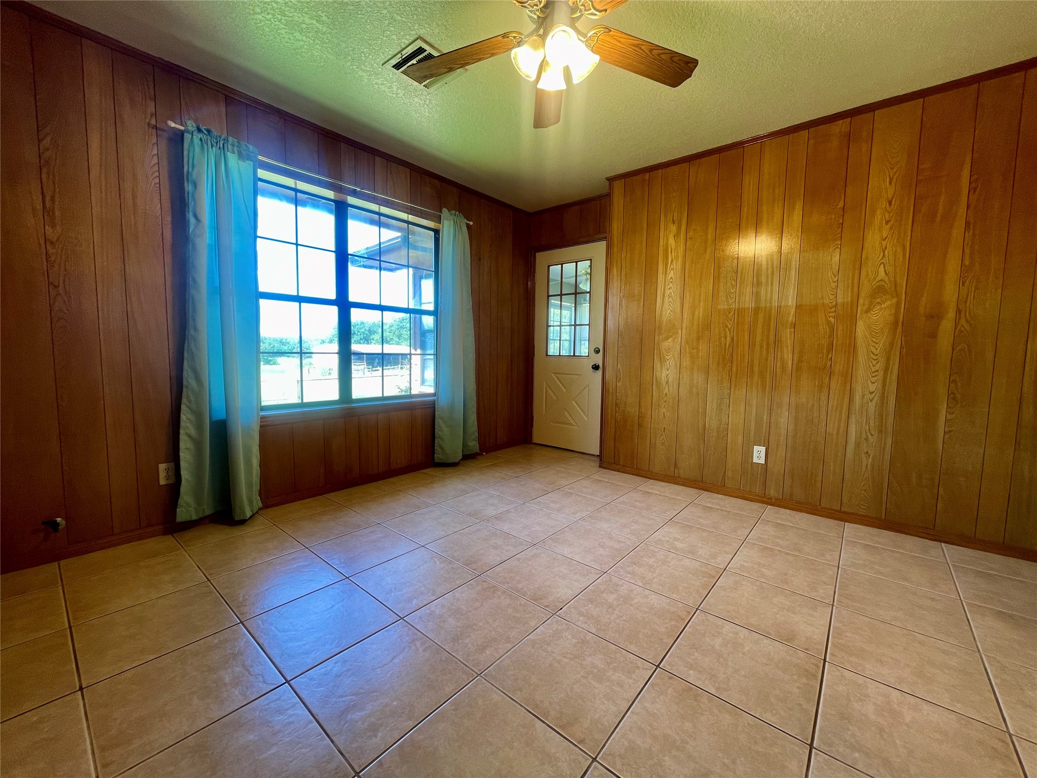 1306 Fm 1331 Thorndale TX 76577