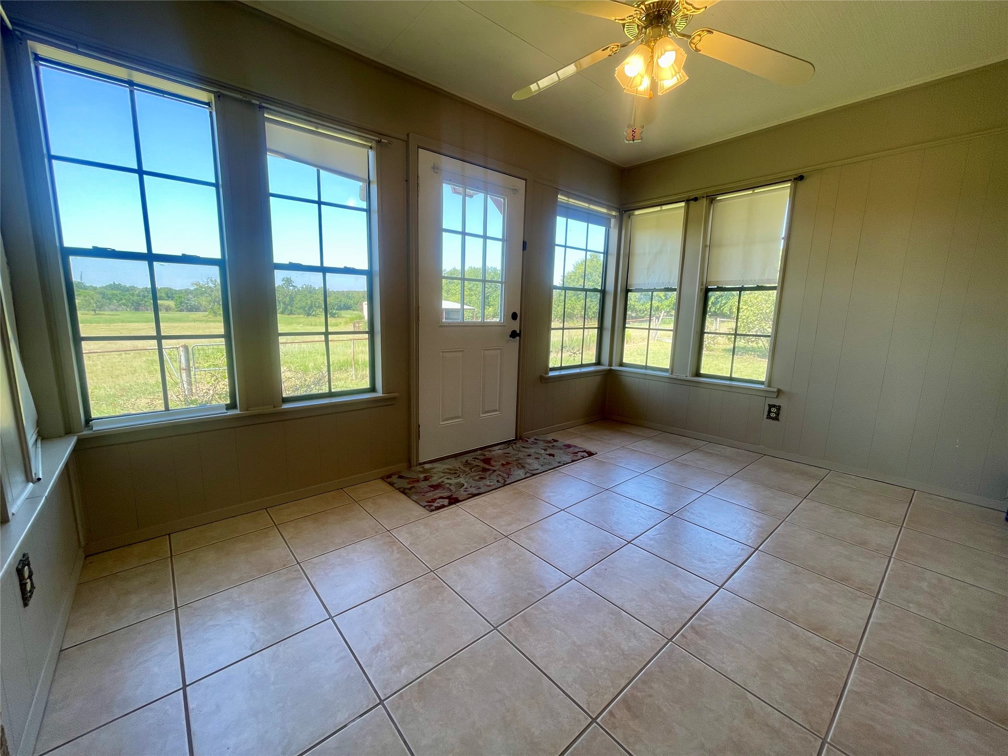 1306 Fm 1331 Thorndale TX 76577