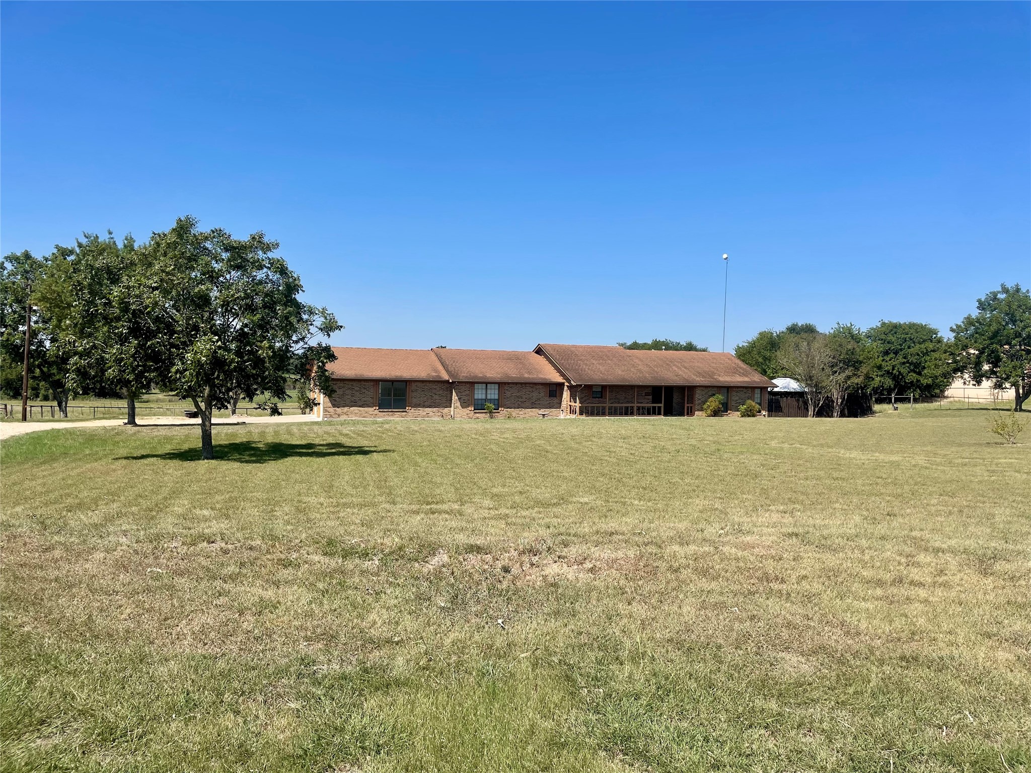 1306 Fm 1331 Thorndale TX 76577