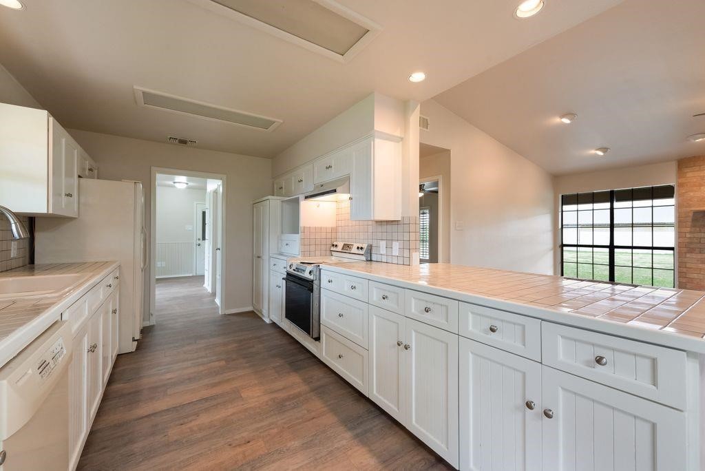 28017 S Highway 377 Cresson TX 76035