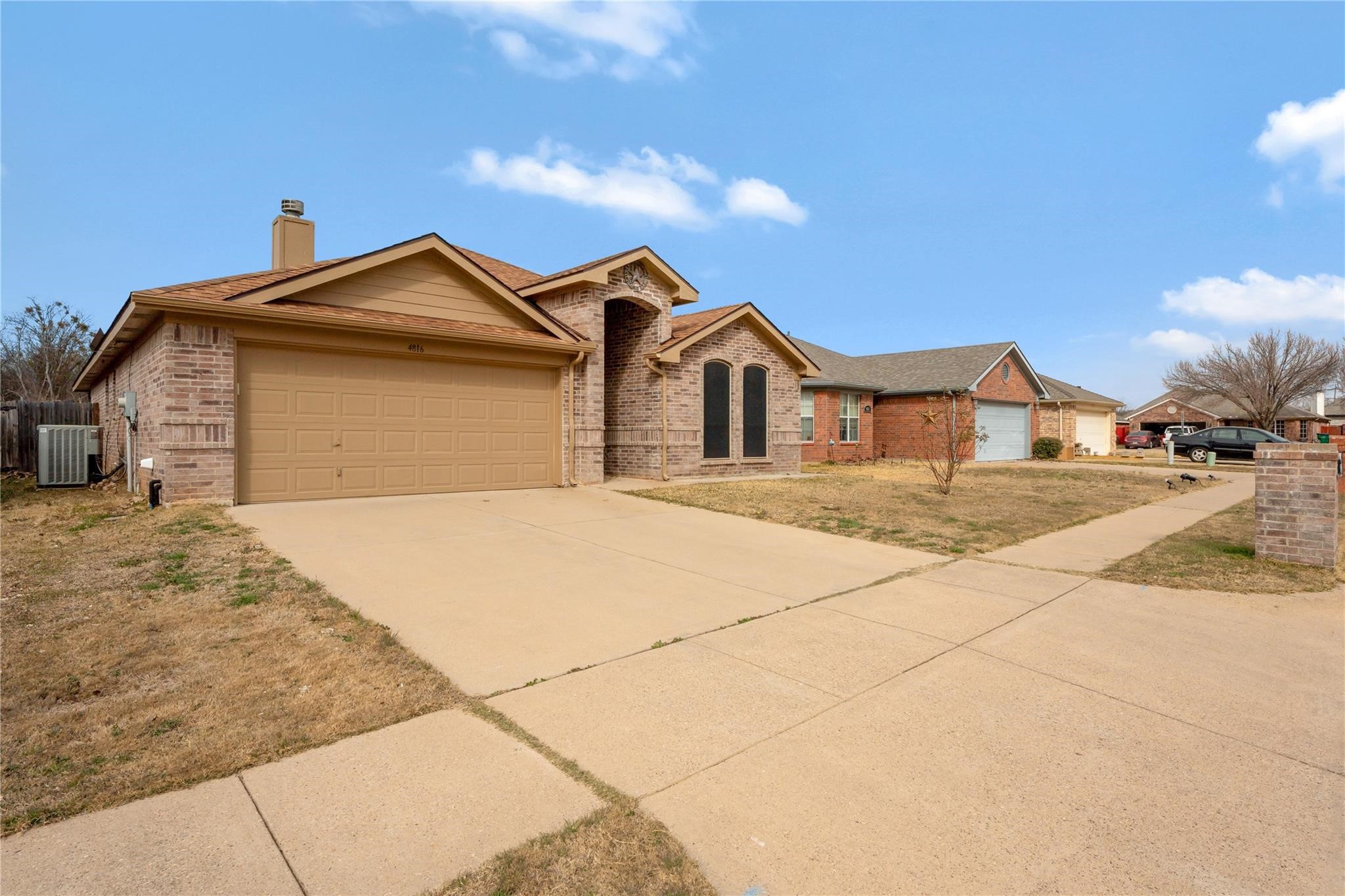 4816 Sapphire Lane Granbury TX 76049