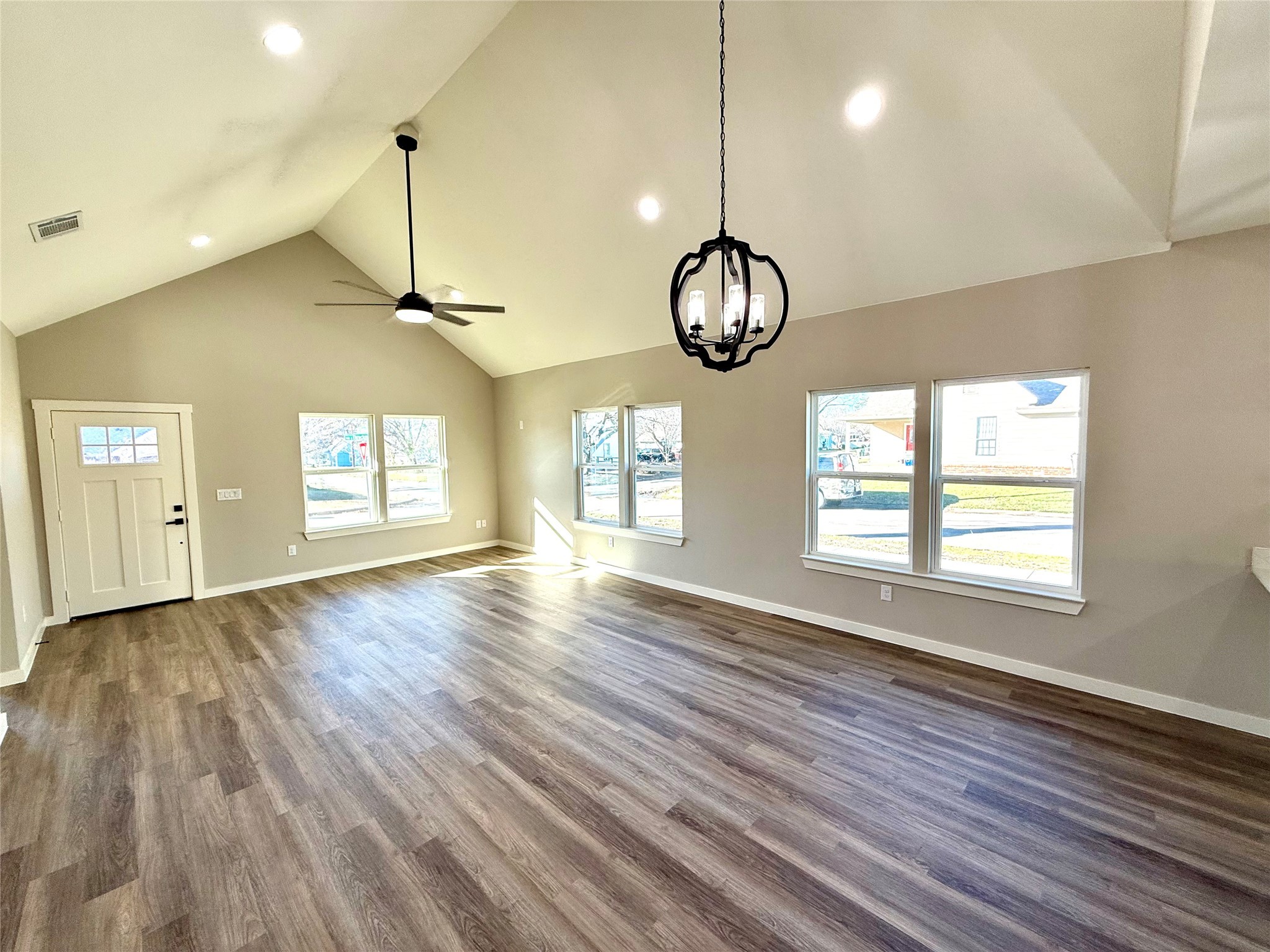 901 S Throckmorton Street Sherman TX 75090