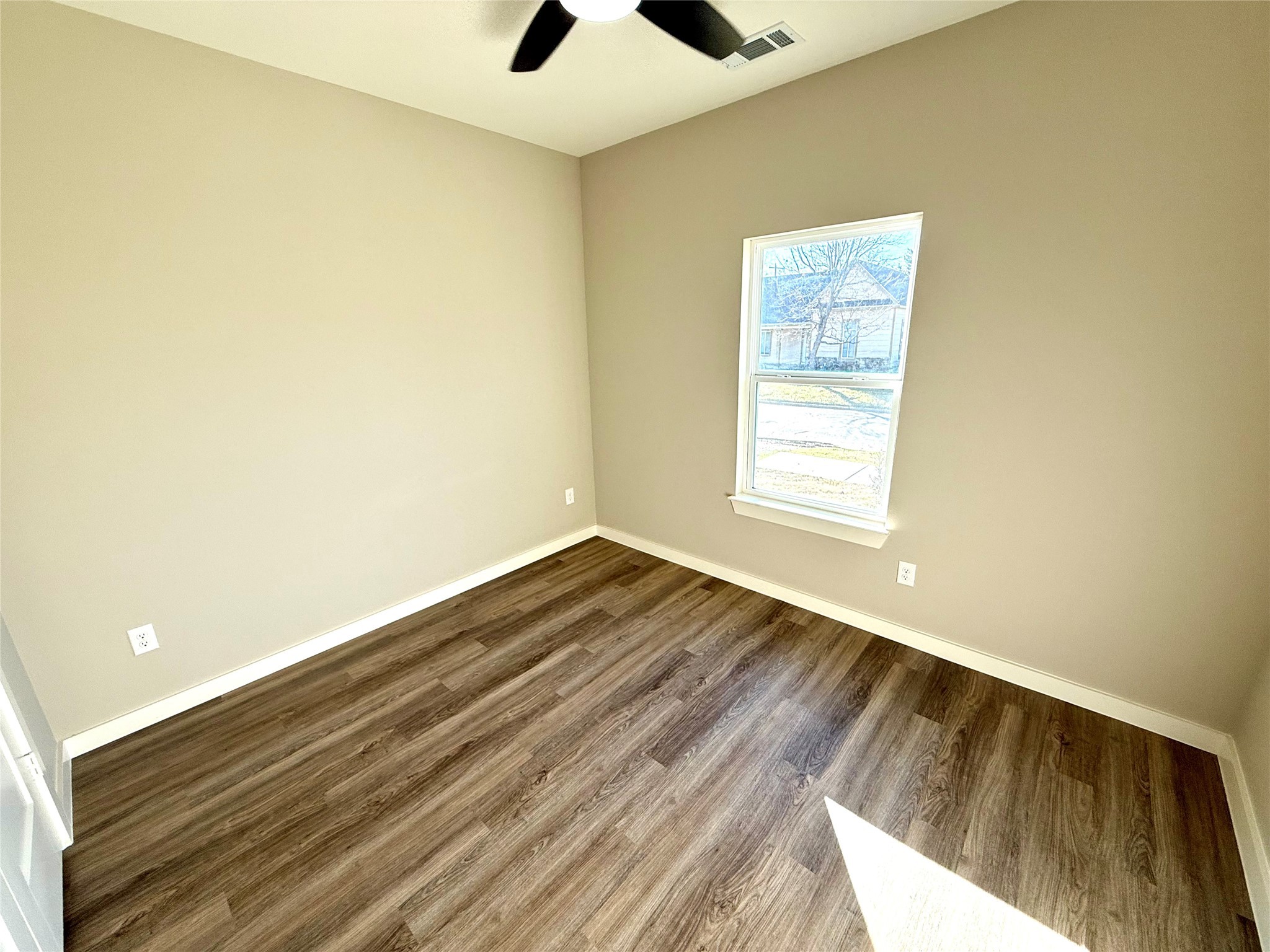 901 S Throckmorton Street Sherman TX 75090