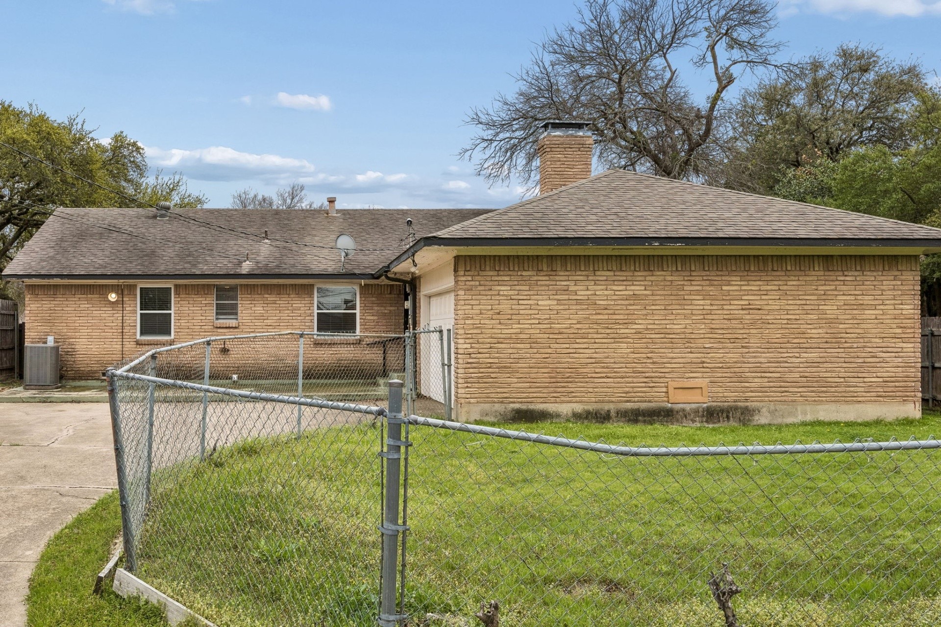 9007 Sweetwater Drive Dallas TX 75228