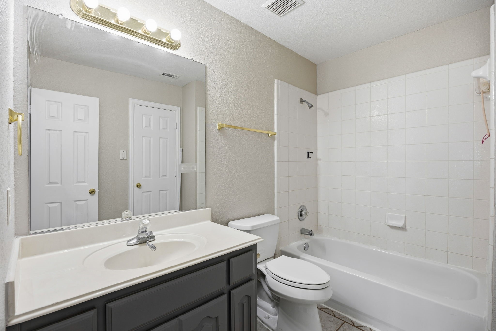1904 Meera Lane Mansfield TX 76063