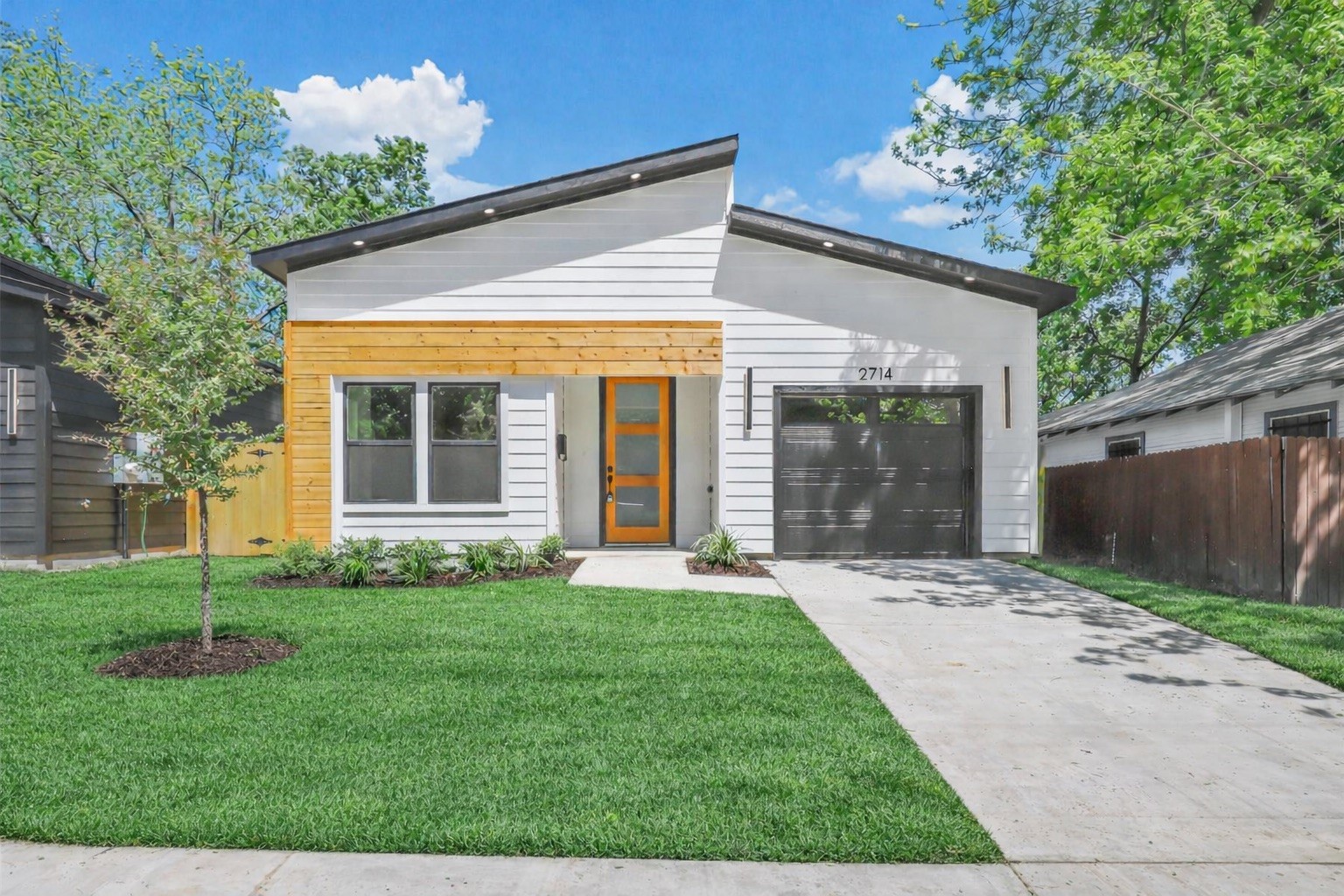 2714 Hector Street Dallas TX 75210