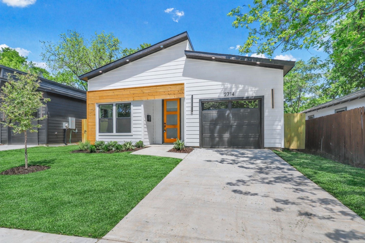 2714 Hector Street Dallas TX 75210