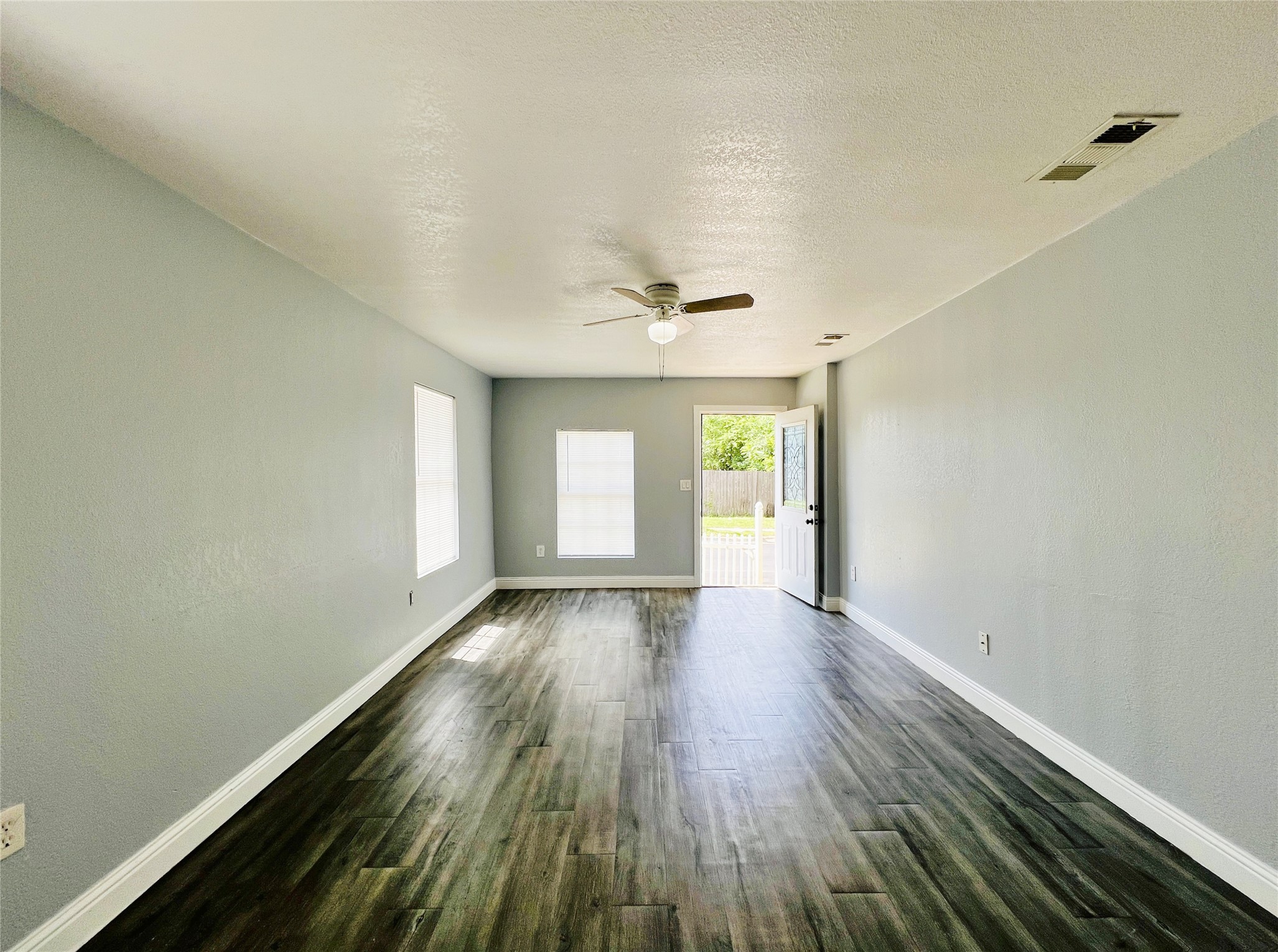 2621 E 12th Street Fort Worth TX 76111
