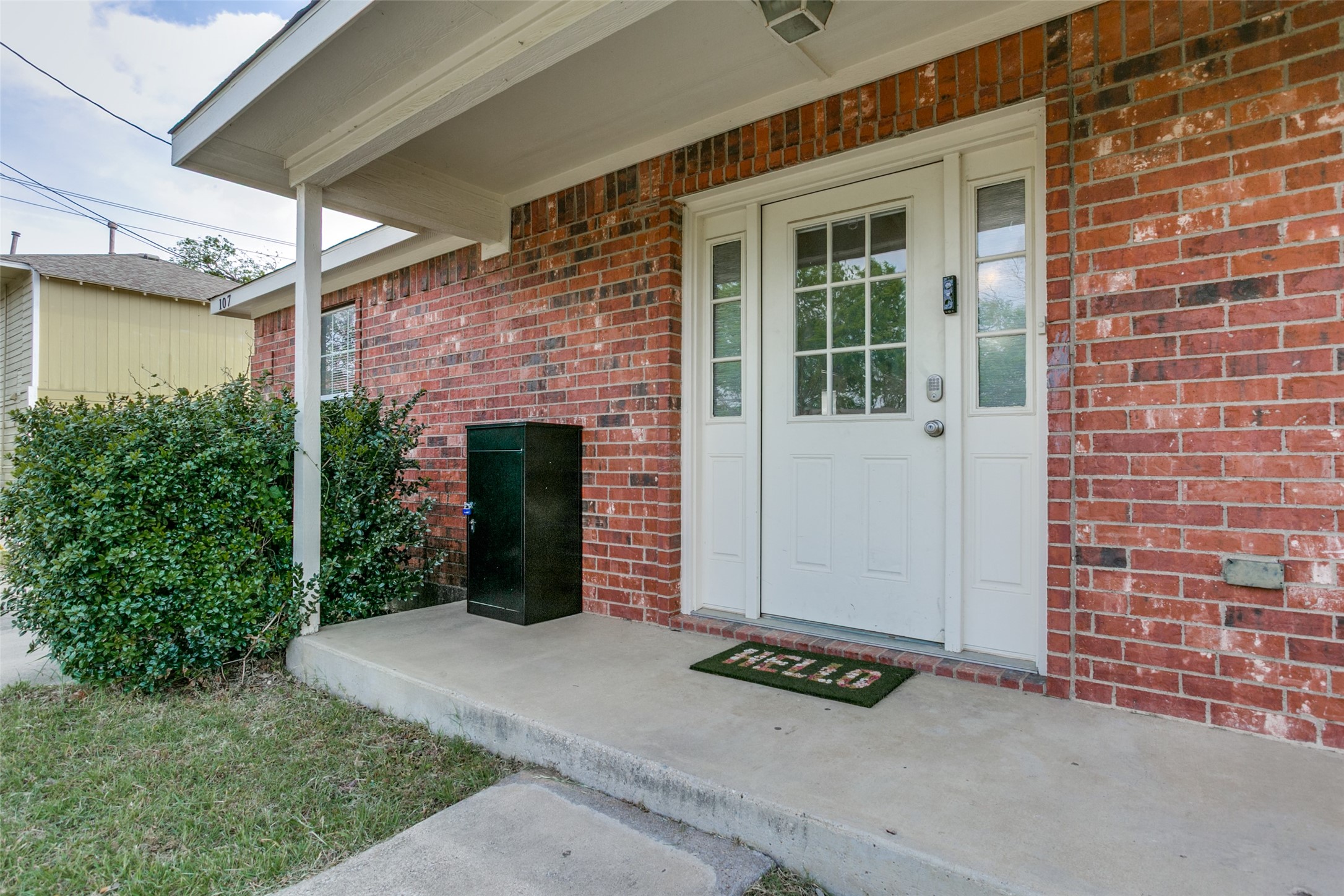 107 S Crawford Street Denton TX 76205