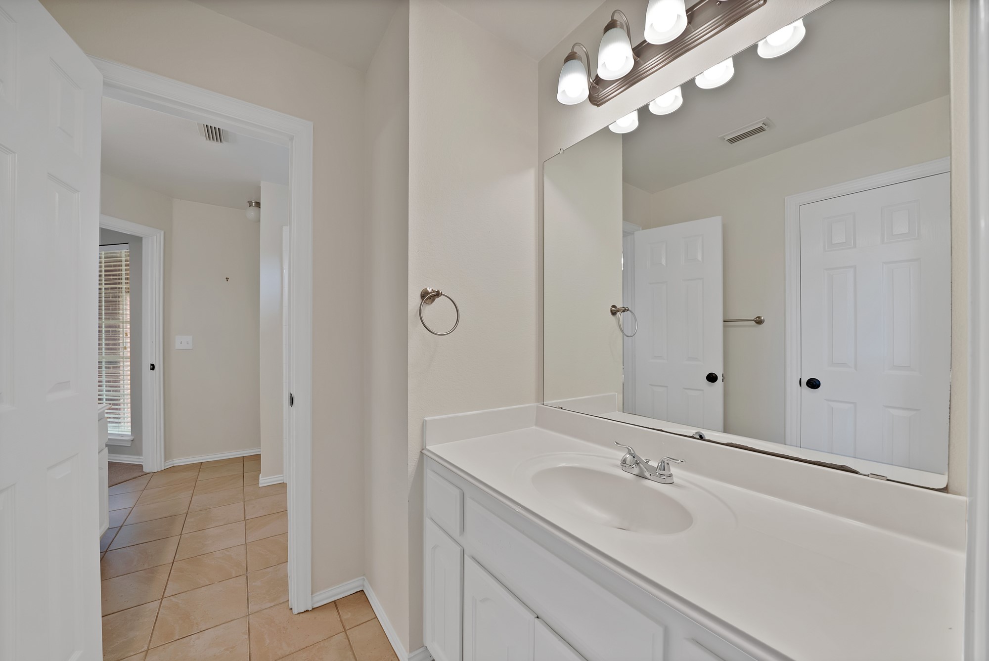 18638 Tall Oak Drive Dallas TX 75287