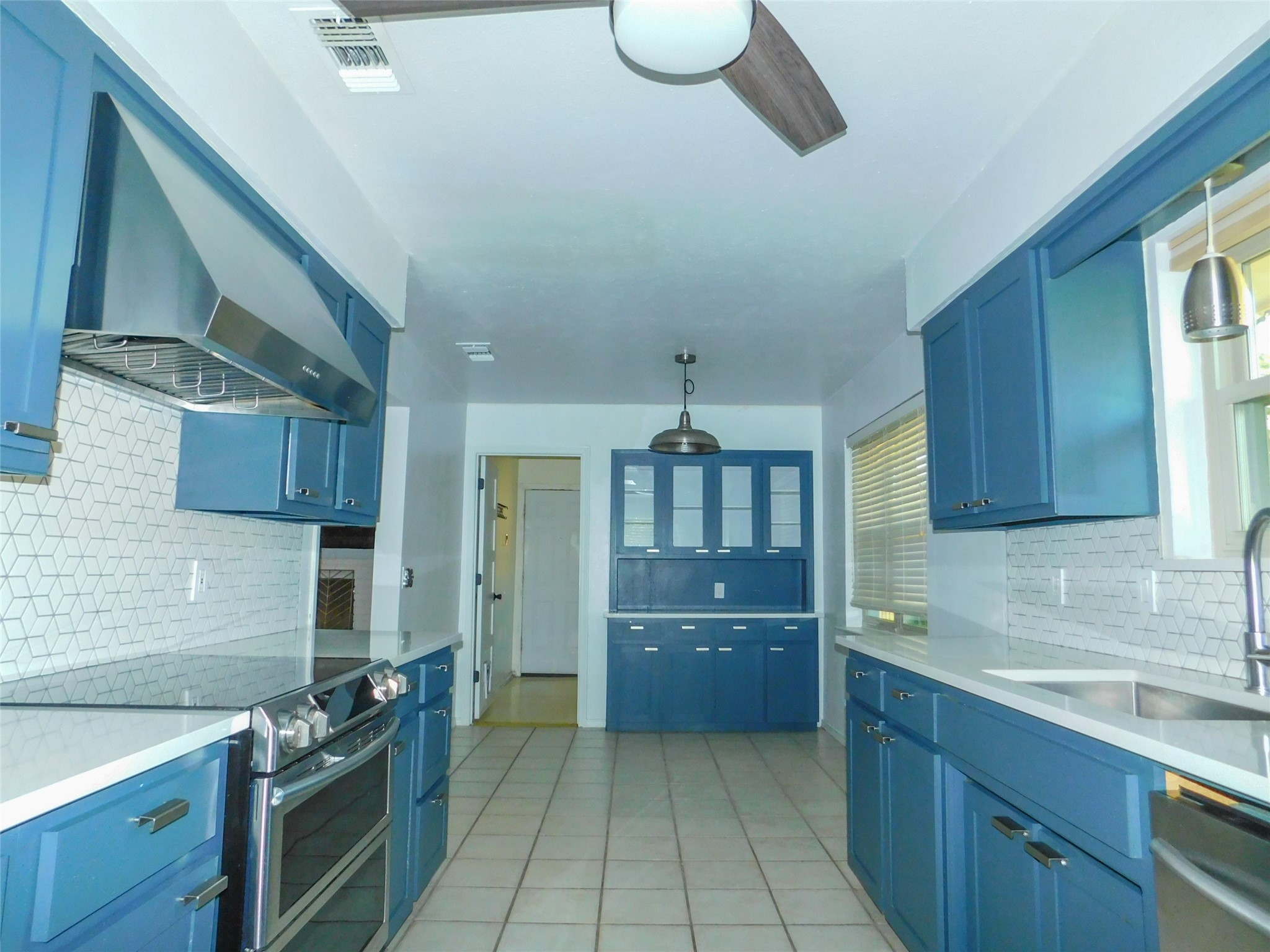 1946 Kensington Drive Carrollton TX 75007