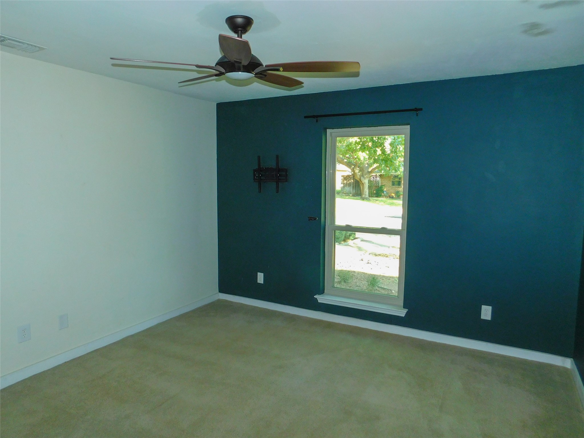 1946 Kensington Drive Carrollton TX 75007