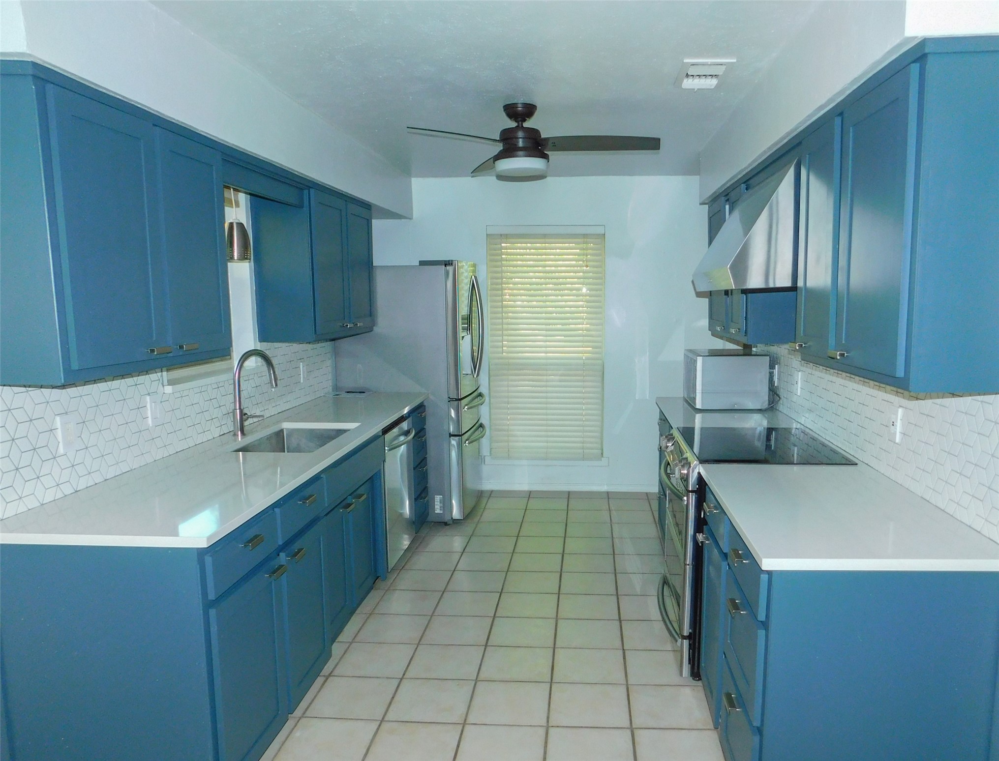 1946 Kensington Drive Carrollton TX 75007
