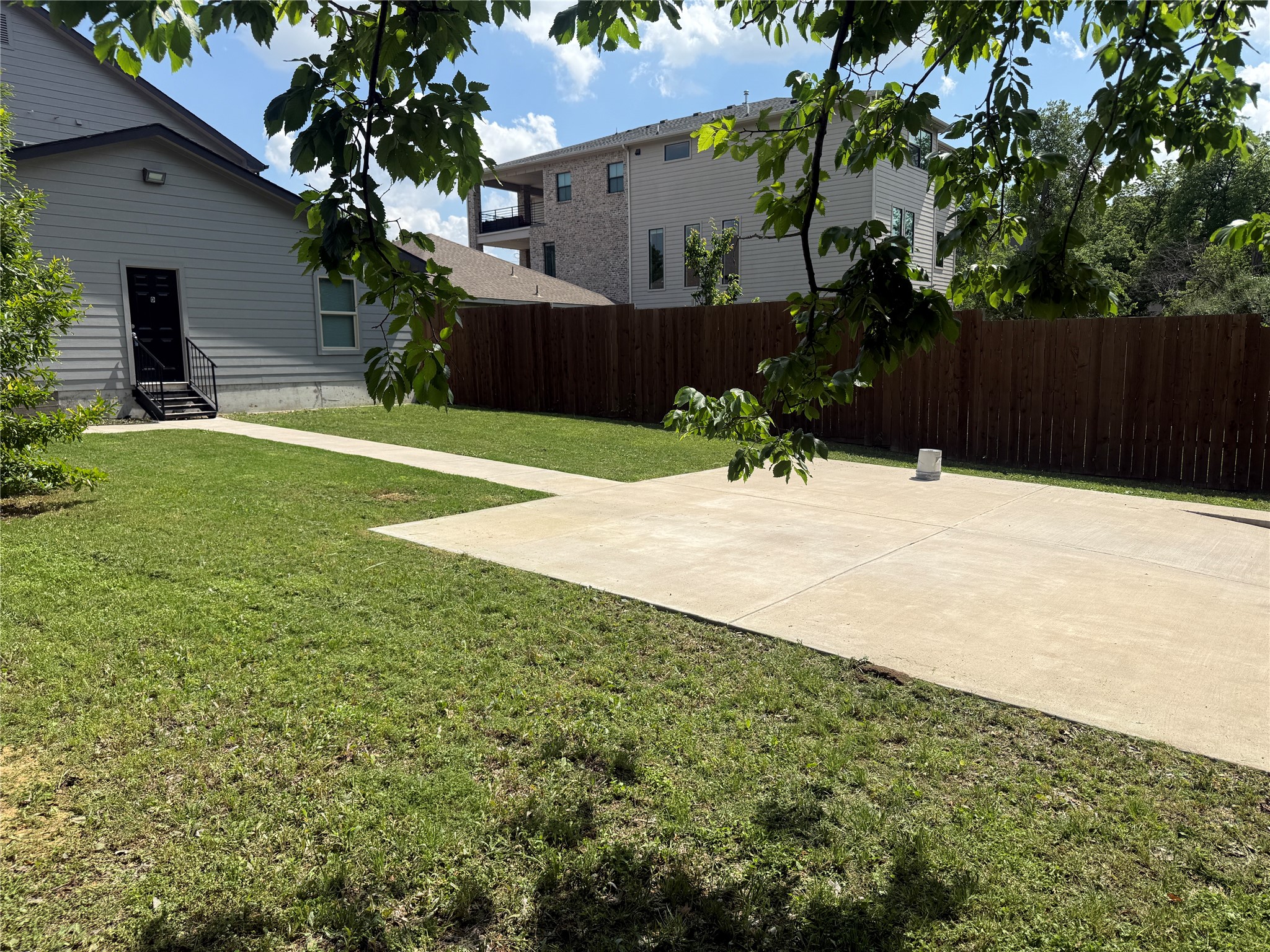 2311 Vagas Street Dallas TX 75219