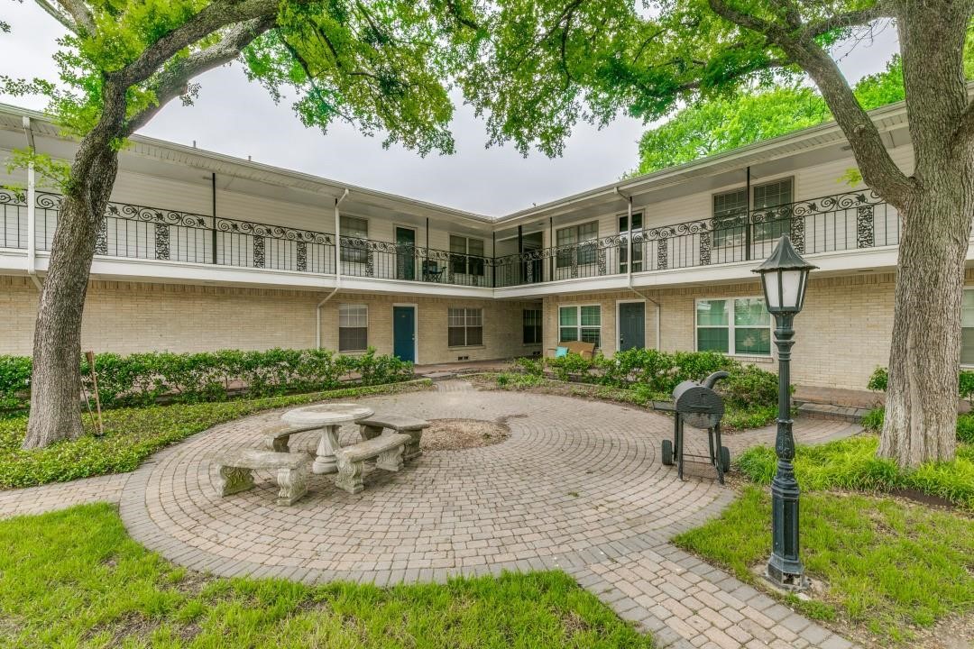 5818 E University Boulevard Dallas TX 75206
