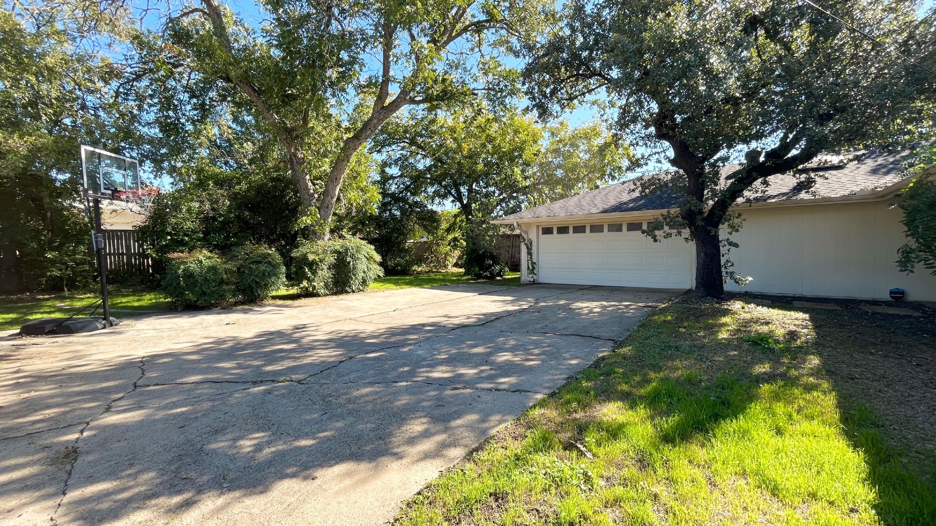 10006 Pensive Drive Dallas TX 75229