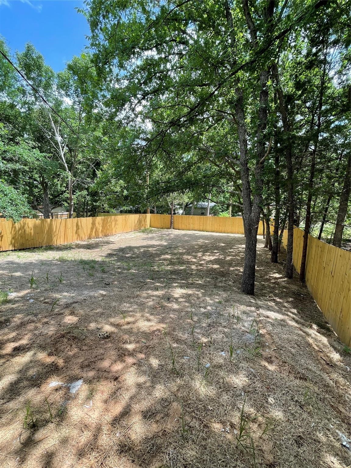 722 E Woodard Street Denison TX 75021