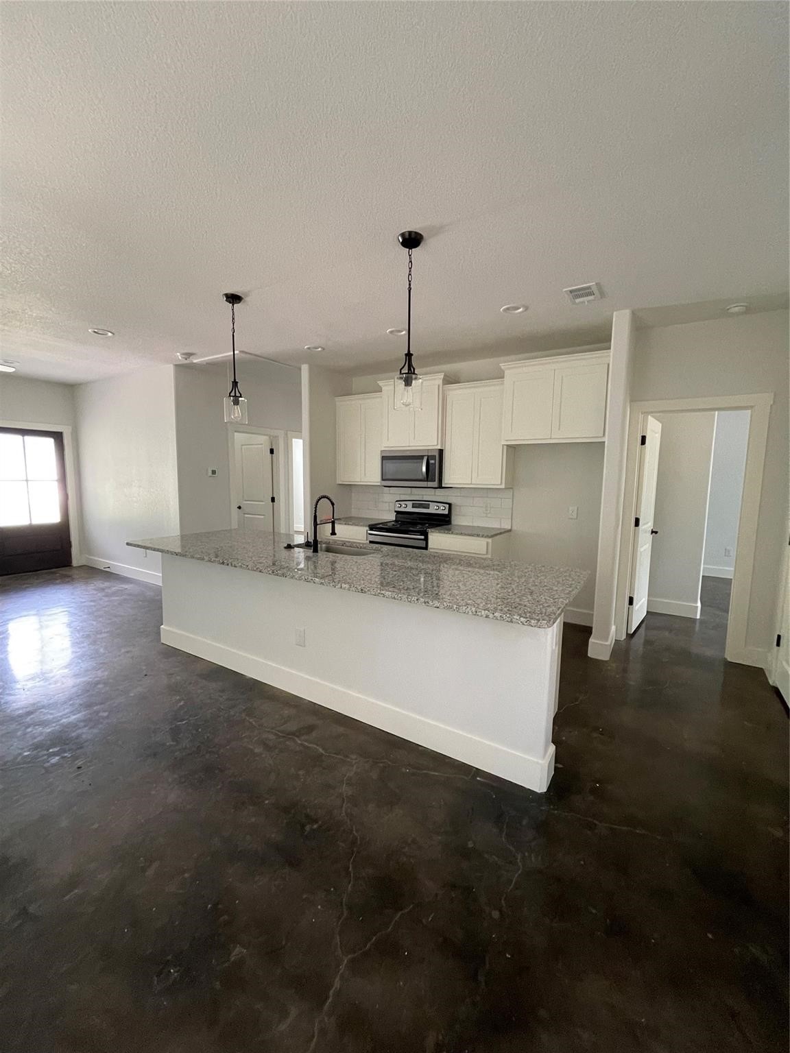 722 E Woodard Street Denison TX 75021