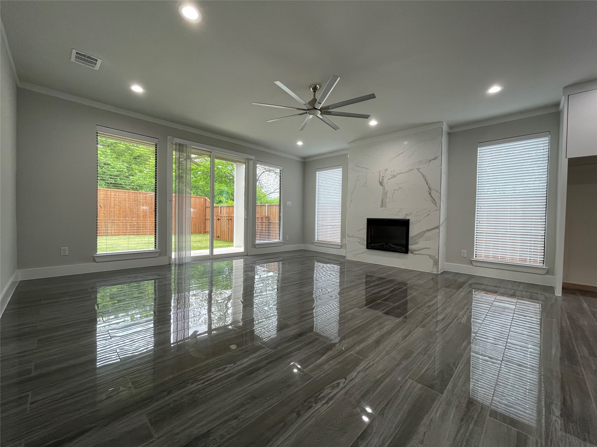 2417 N Winnetka Avenue Dallas TX 75212