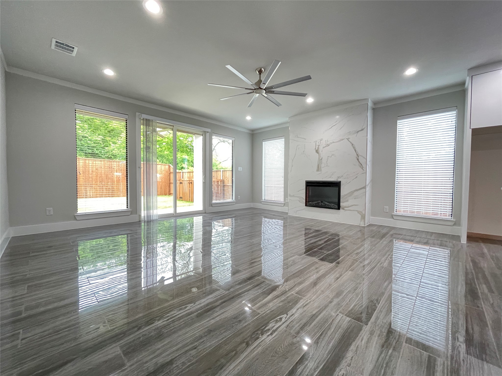 2417 N Winnetka Avenue Dallas TX 75212