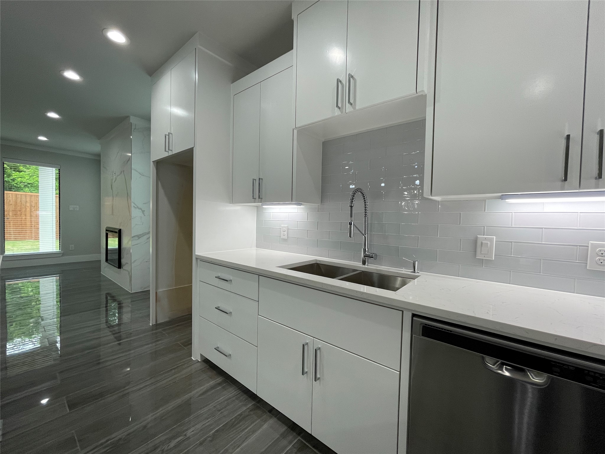 2417 N Winnetka Avenue Dallas TX 75212