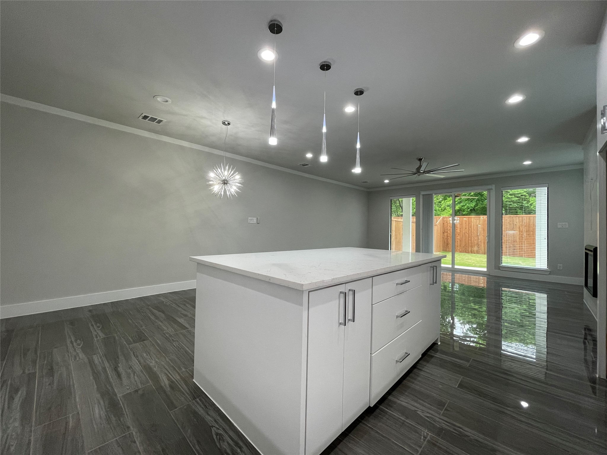 2417 N Winnetka Avenue Dallas TX 75212