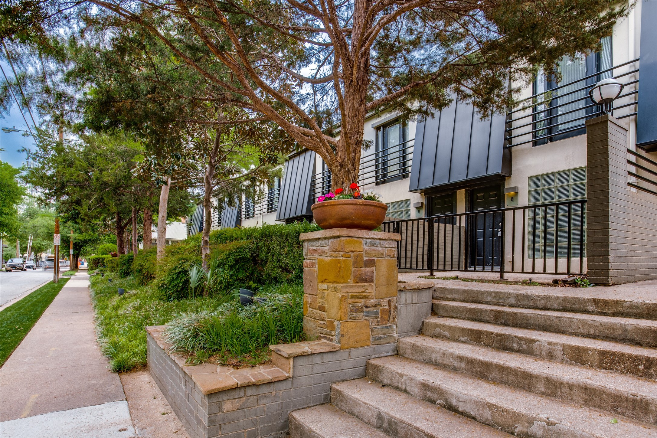4414 Buena Vista Street Dallas TX 75205