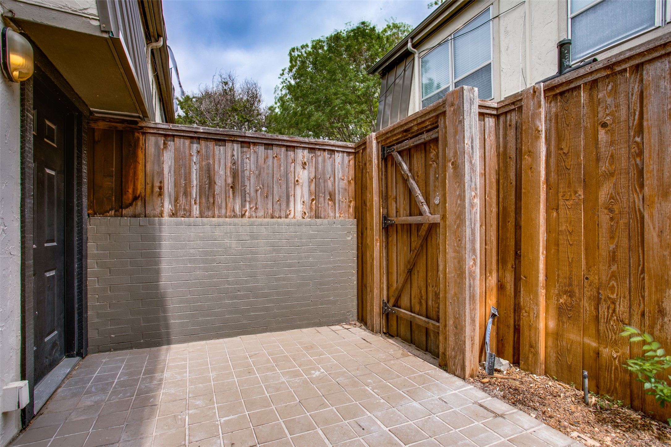 4414 Buena Vista Street Dallas TX 75205