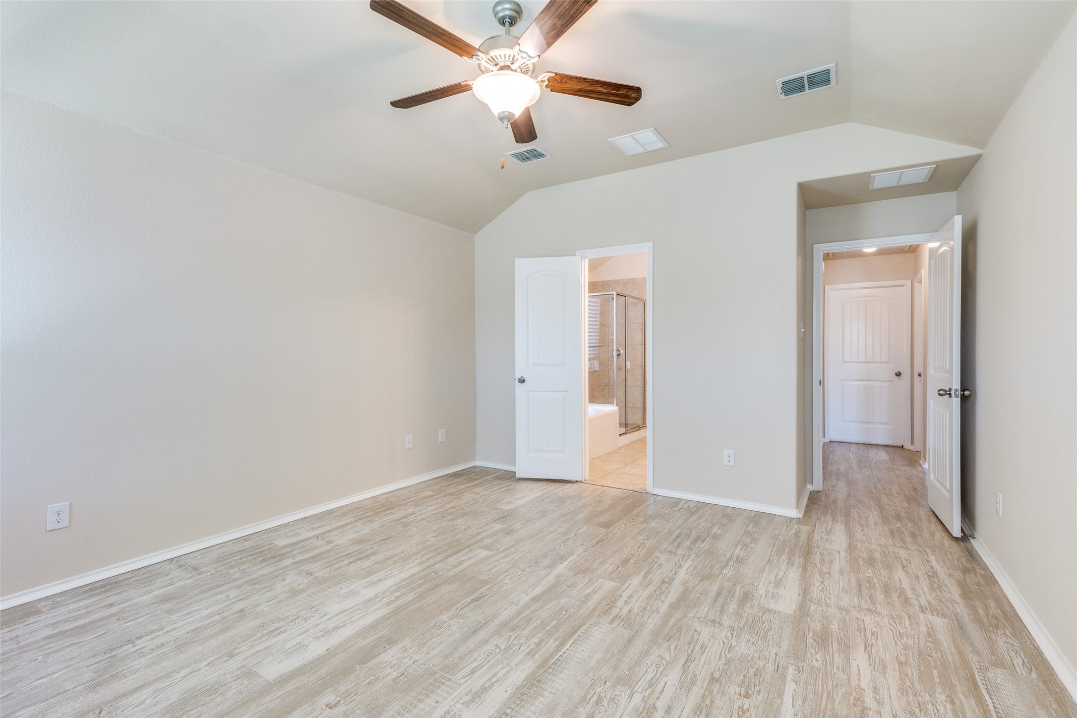 520 Pollyann Trail Fort Worth TX 76052