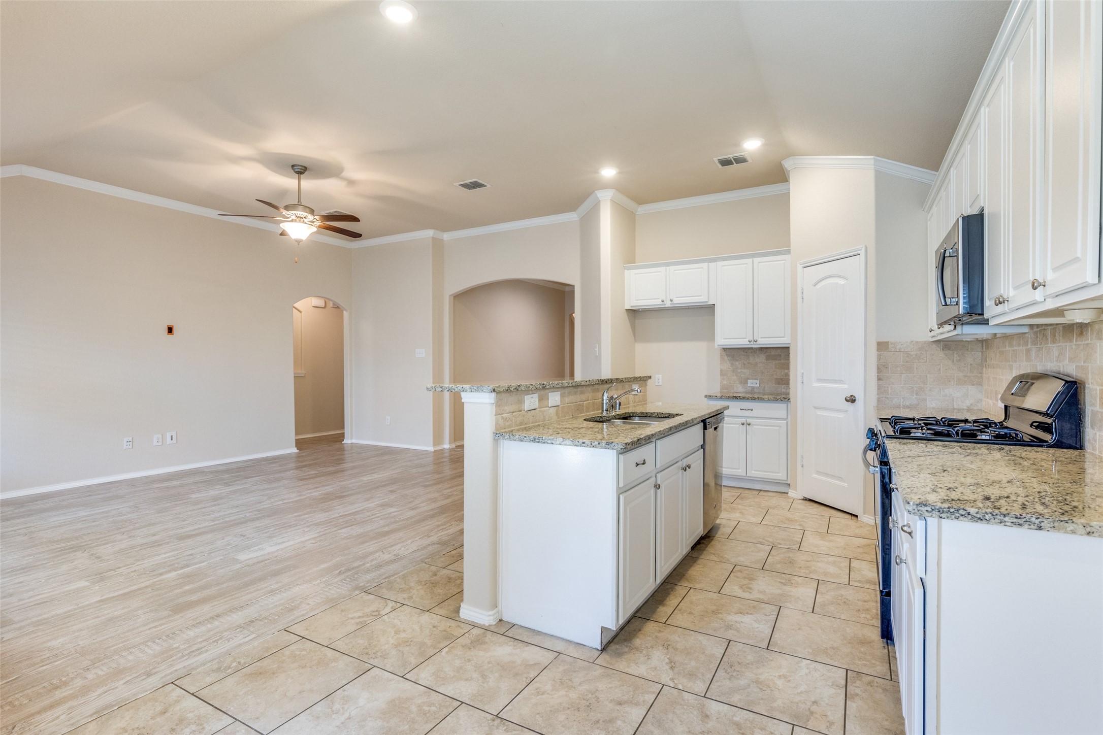 520 Pollyann Trail Fort Worth TX 76052