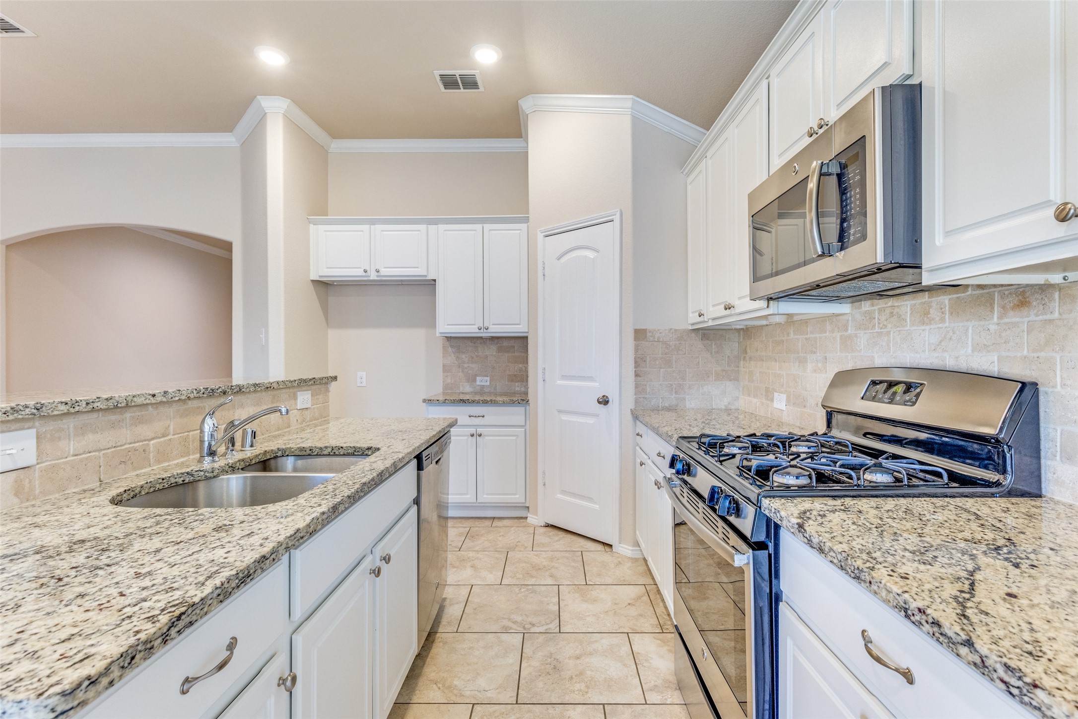 520 Pollyann Trail Fort Worth TX 76052