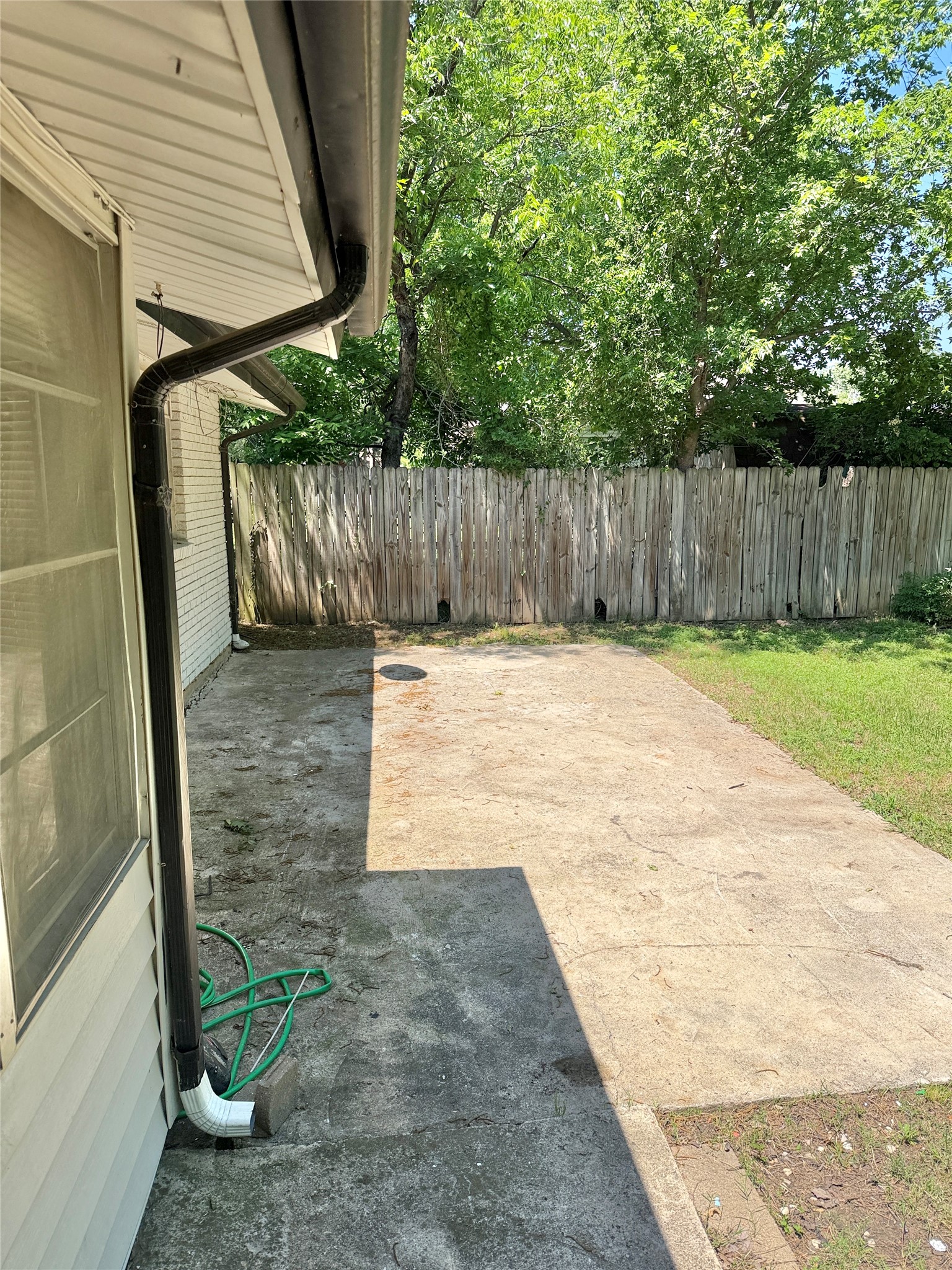 1617 E Union Bower Road Irving TX 75061
