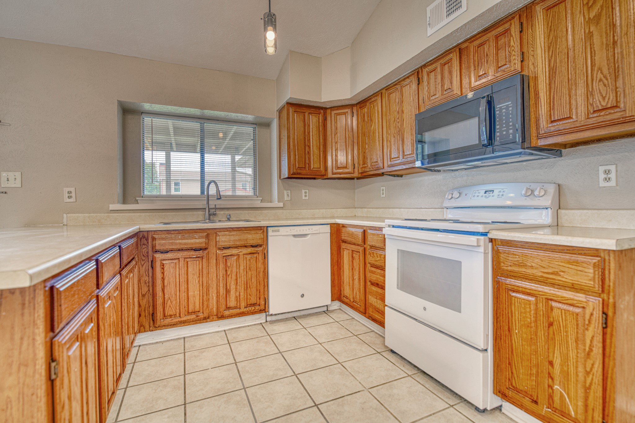 9314 Shipman Street Rowlett TX 75088