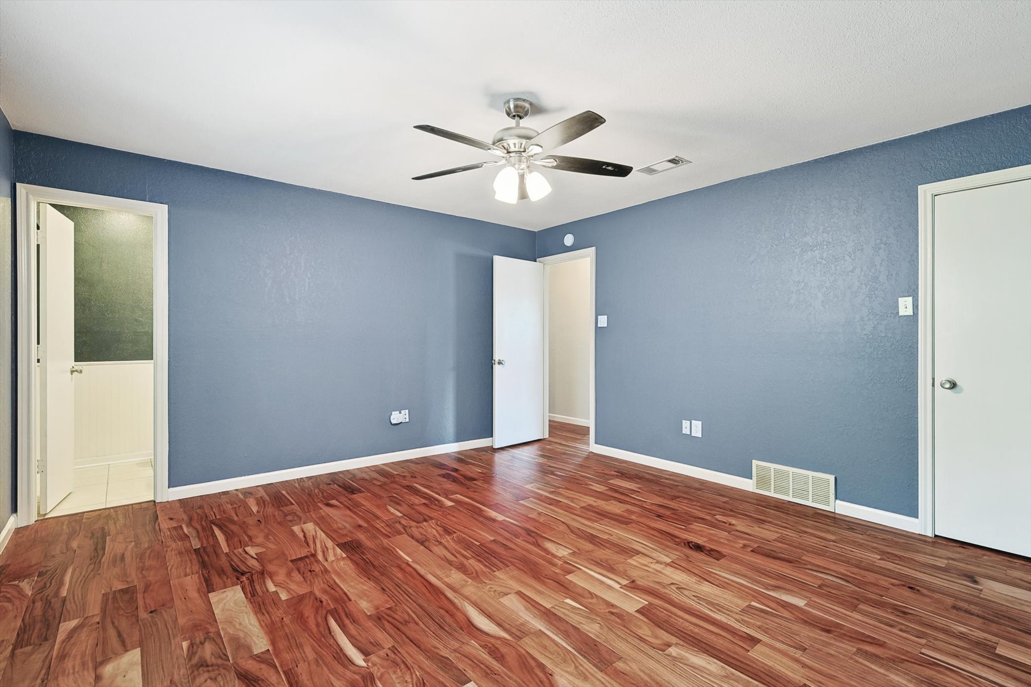 3433 Murphy Drive Bedford TX 76021